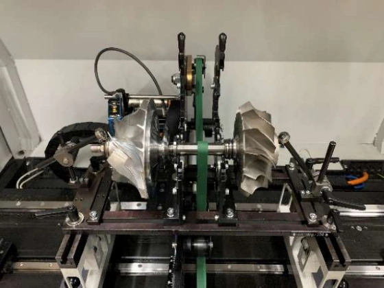 The complete rotor on the balancing machine